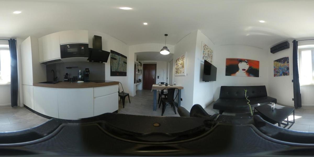 Apartment In An Art Gallery